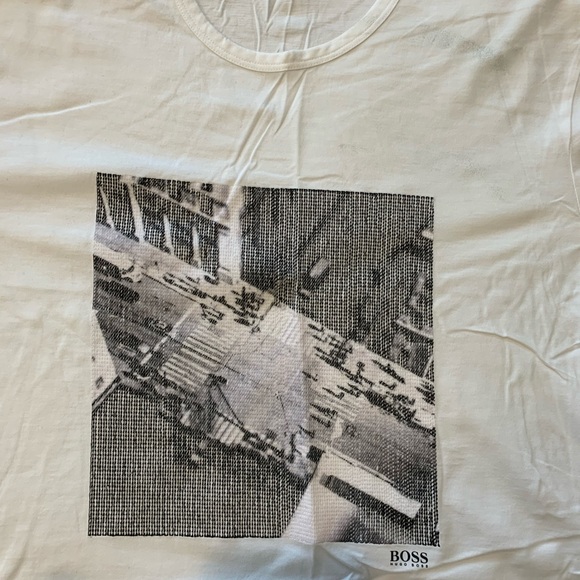 Hugo boss graphic tee - Picture 1 of 3